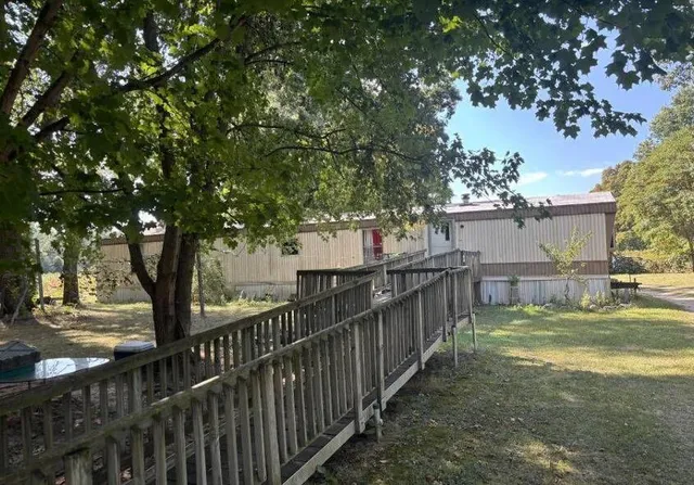 $89,900 | 80380 42nd Street, Decatur, MI 49045