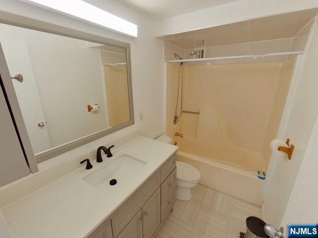 99 Teaneck Road, Unit 118 Ridgefield Park, NJ 07660 - Photo 13 of 26