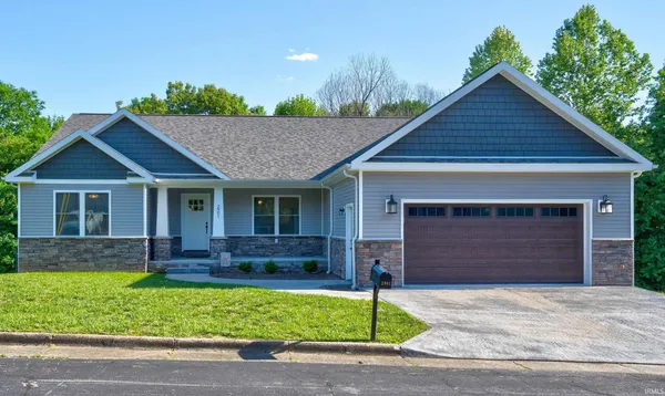 $394,000 | 2901 Jefferson Street, Tell City, IN 47586