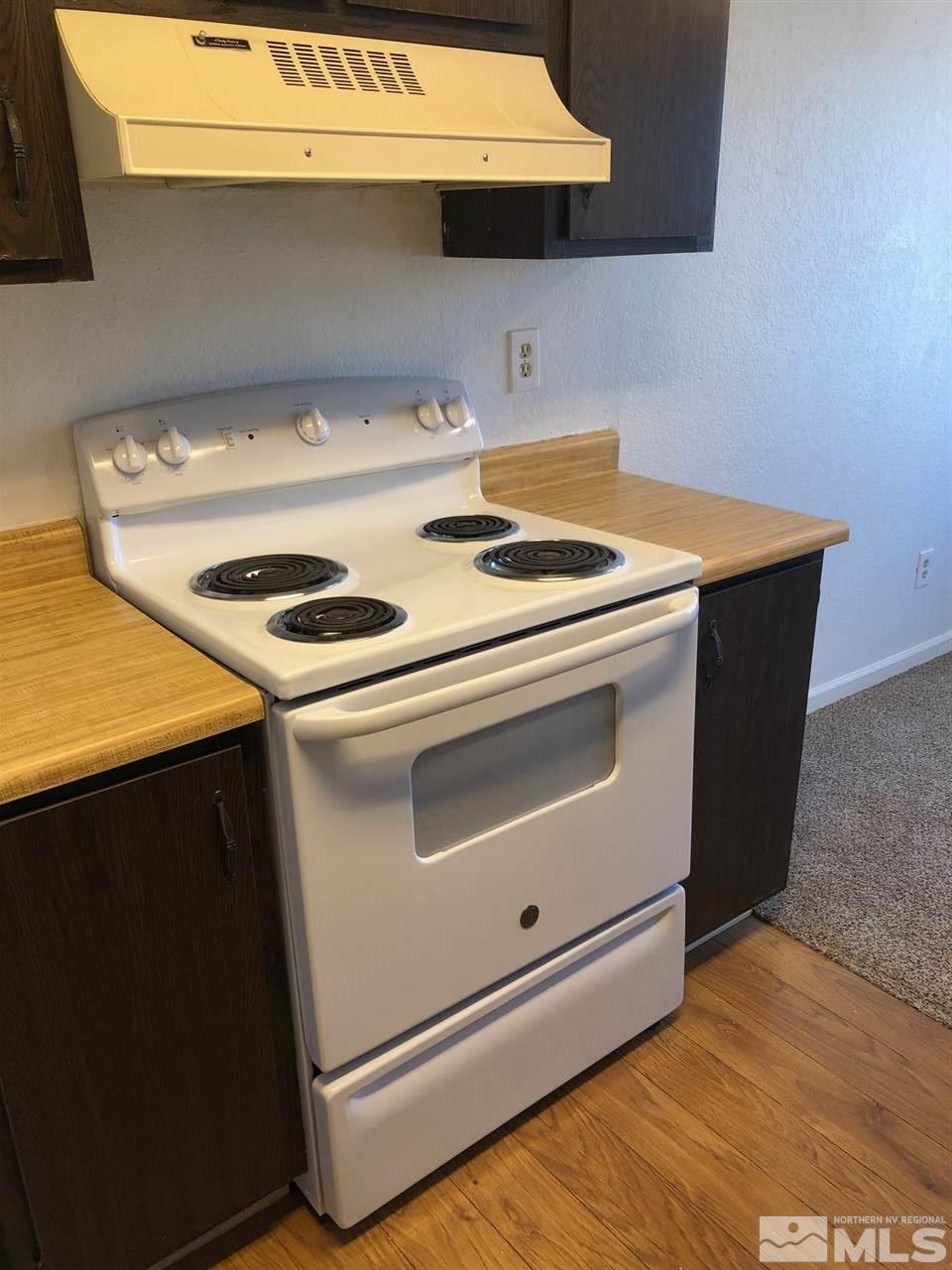 3942 Clear Acre Lane Reno, NV 89512 - Photo 8 of 24 a utility room with dryer and washer