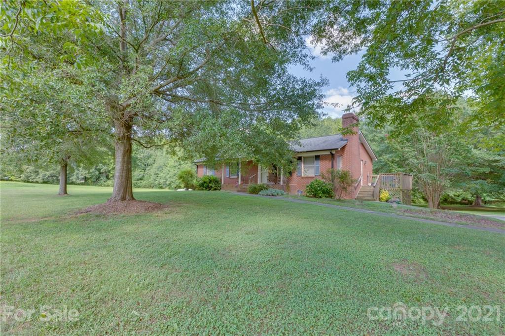 1042 White Jenkins Road Dallas, NC 28034 - Photo 3 of 40 Gallery Image 3
