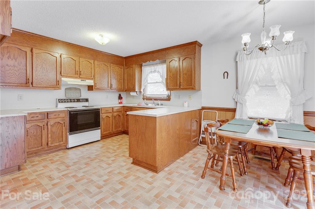 1042 White Jenkins Road Dallas, NC 28034 - Photo 8 of 40 Gallery Image 8