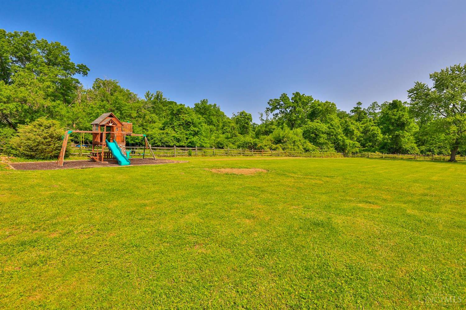 2896 East Galbraith Road Amberley, OH 45237 - Photo 49 of 60