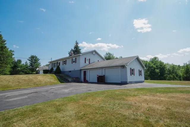 $349,900 | 16 Libby Hill Road, Newport, ME 04953