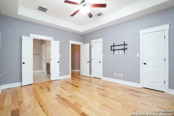 $2,500 | 404 East Courtland Place, San Antonio, TX 78212