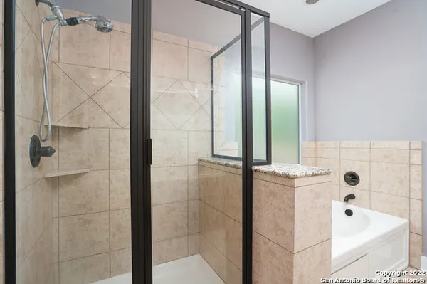 $2,500 | 404 East Courtland Place, San Antonio, TX 78212