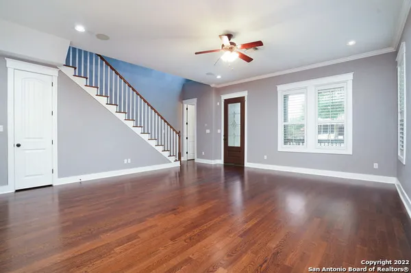 $2,500 | 404 East Courtland Place, San Antonio, TX 78212