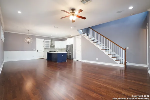 $2,500 | 404 East Courtland Place, San Antonio, TX 78212