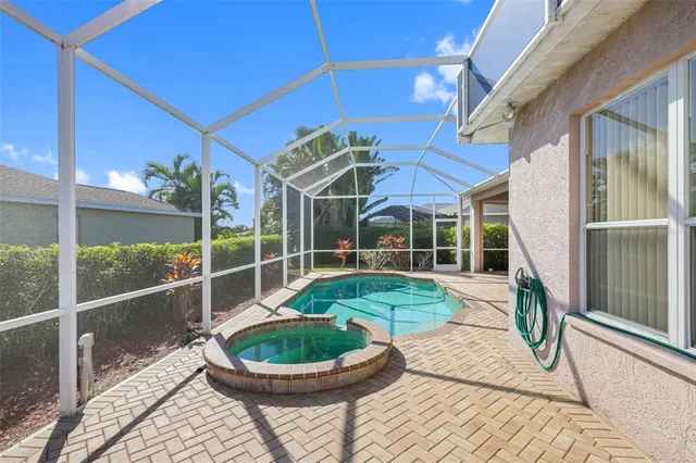 $540,000 | 4940 Thames Lane, Sarasota, FL 34238