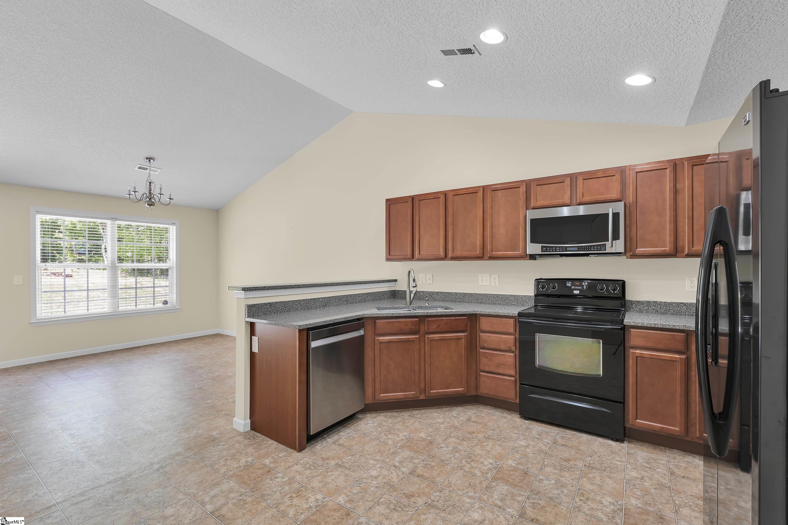 126 Sprouse Farm Way Fountain Inn, SC 29644 - Photo 12 of 33 Gallery Image 12