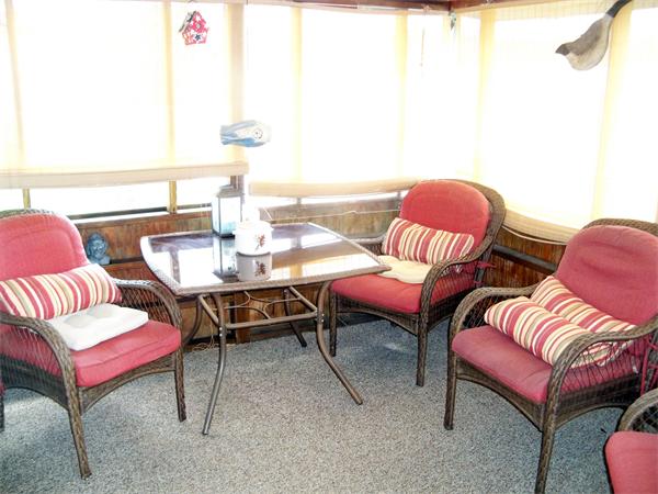 8 Queens Road, Unit 194 Attleboro, MA 02703 - Photo 23 of 30 Gallery Image 23