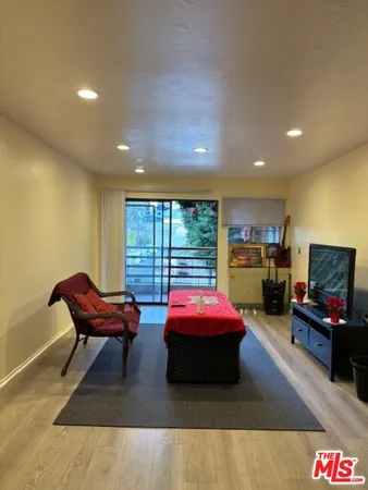 $2,100 | 1119 Albany Street, Unit 241, Los Angeles, CA 90015