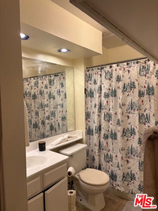 1119 Albany Street, Unit 241 Los Angeles, CA 90015 - Photo 17 of 21 a bathroom with a sink toilet and shower