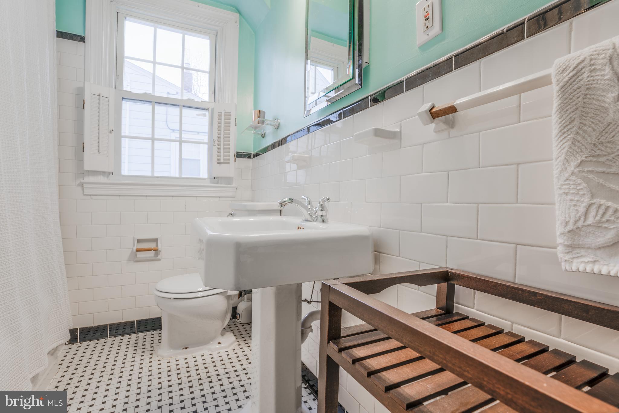 1210 Overbrook Road Baltimore, MD 21239 - Photo 19 of 31