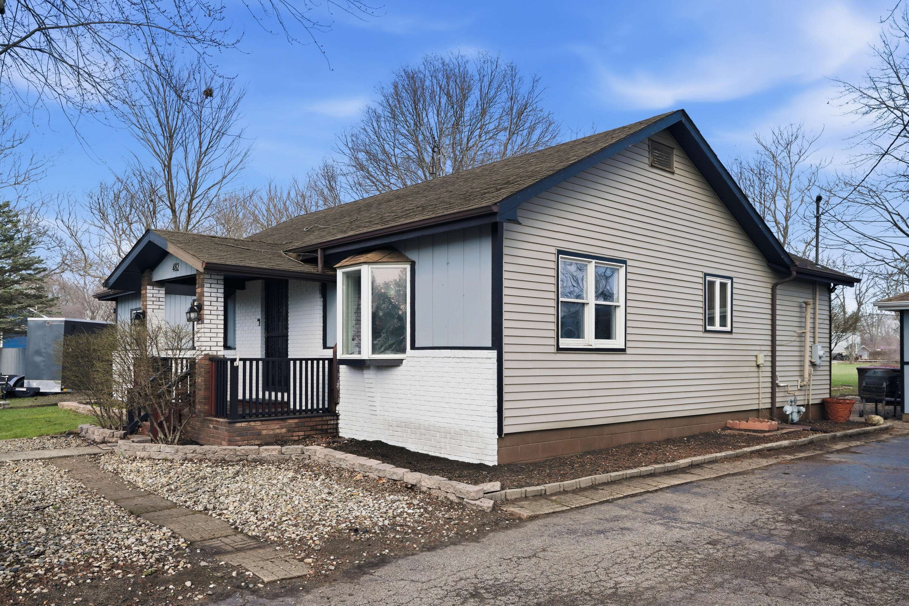 482 East Grove Street Wheatfield, IN 46392 - Photo 2 of 23 3000x2001