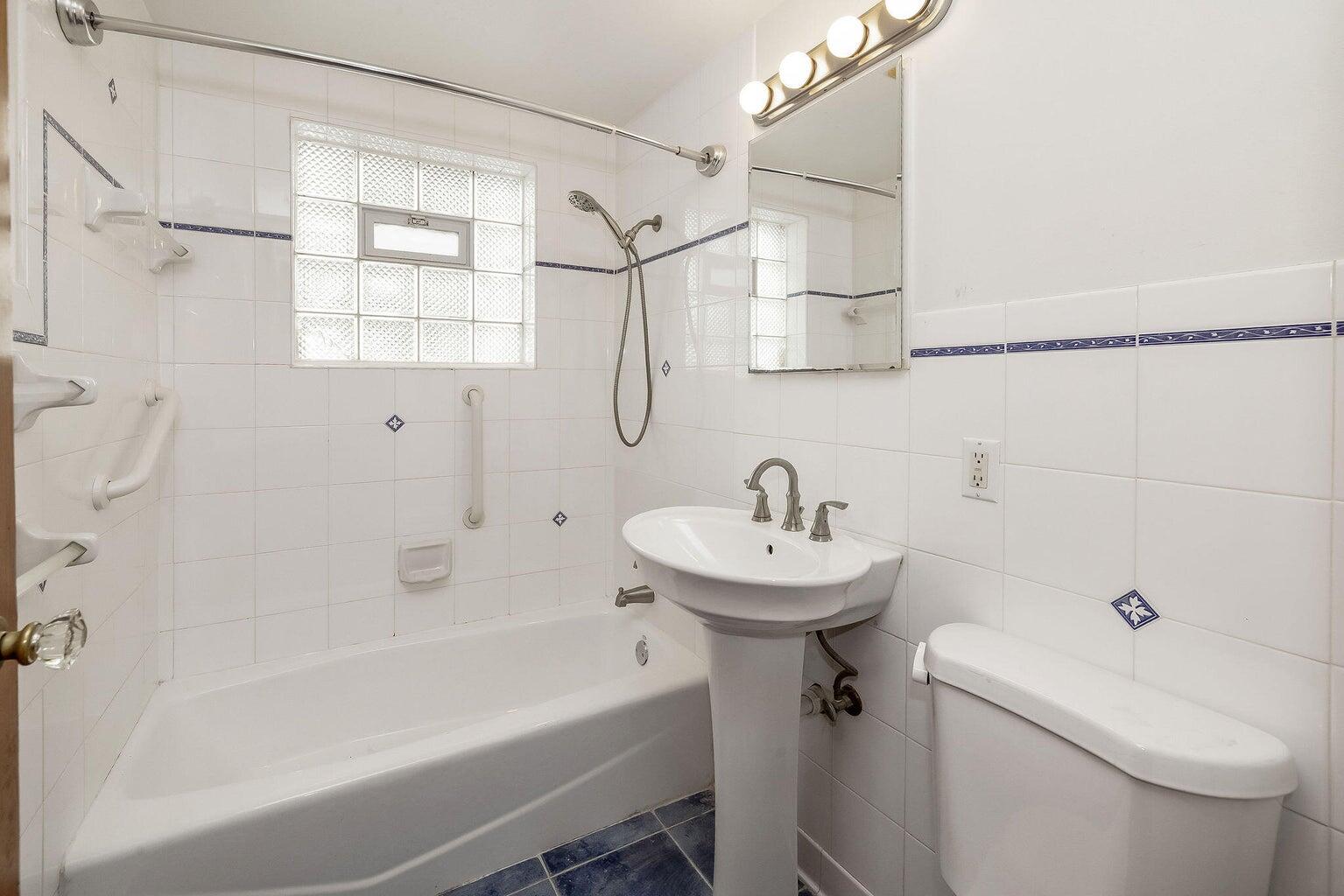 4750 North Elkhart Avenue Whitefish Bay, WI 53211 - Photo 11 of 23 First Floor Full Bath