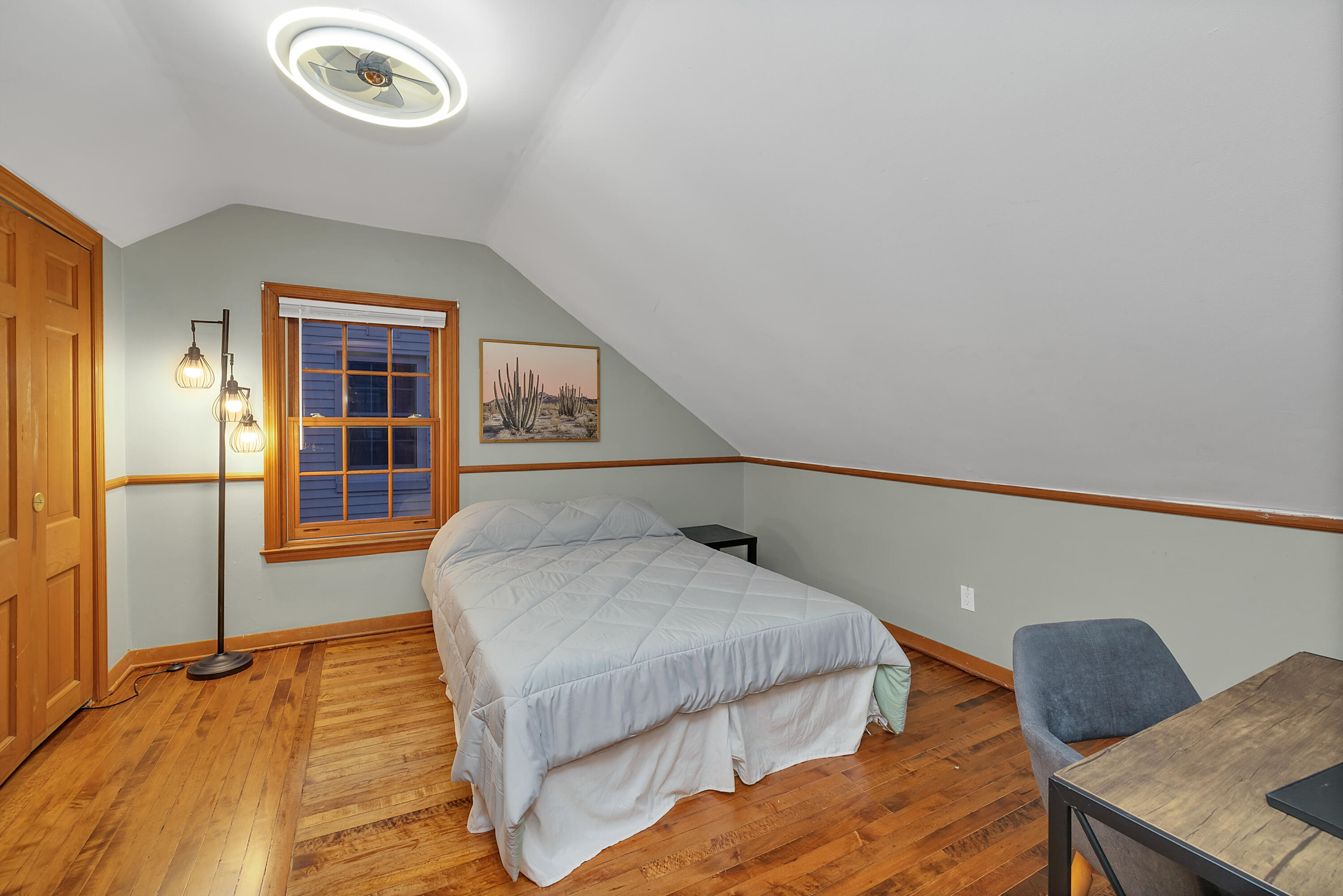 4750 North Elkhart Avenue Whitefish Bay, WI 53211 - Photo 13 of 23 Bedroom #3 Upstairs