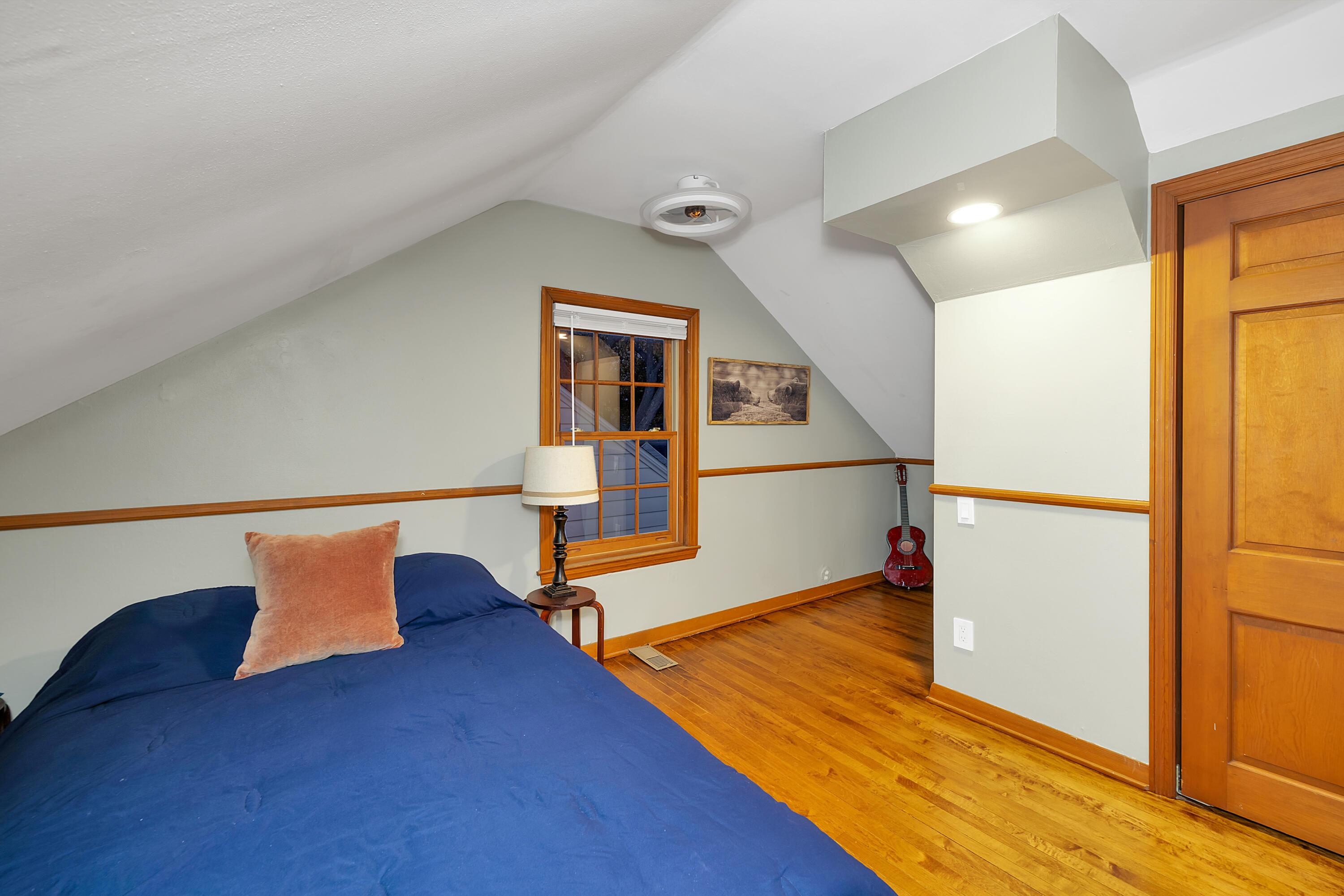 4750 North Elkhart Avenue Whitefish Bay, WI 53211 - Photo 14 of 23 Bedroom #4 Upstairs