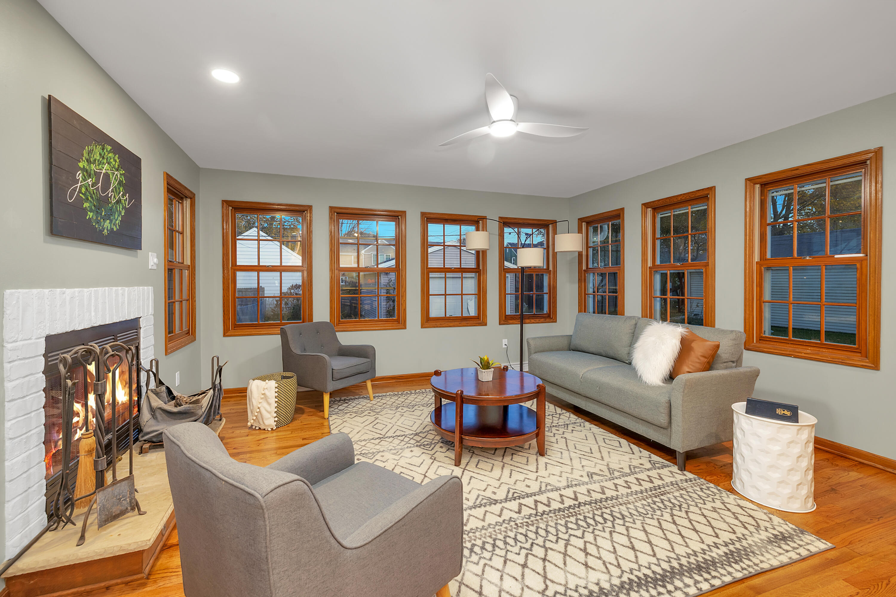 4750 North Elkhart Avenue Whitefish Bay, WI 53211 - Photo 4 of 23 Great Light w/ Abundant Windows!