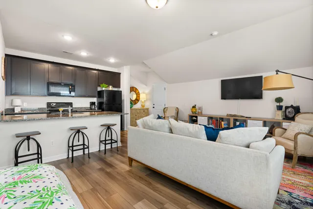 $899,895 | 222 Symphony Avenue, Summerville, SC 29486