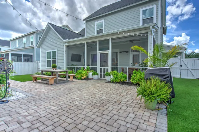 $899,895 | 222 Symphony Avenue, Summerville, SC 29486