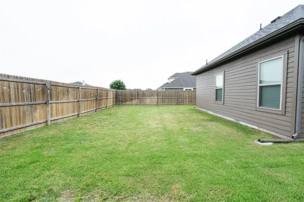 $2,100 | 638 Comal Drive, Crandall, TX 75114