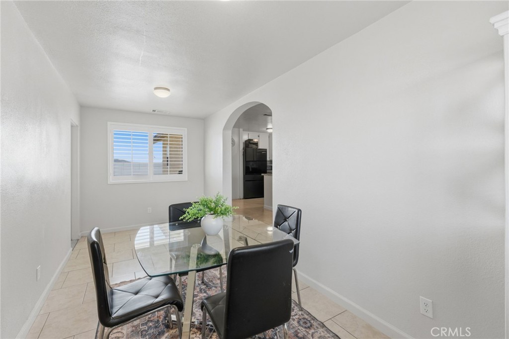 12419 Pawnee Road Apple Valley, CA 92308 - Photo 20 of 63