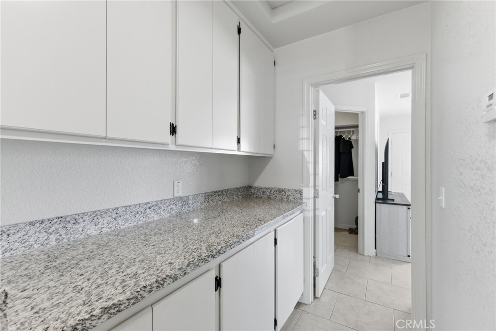 12419 Pawnee Road Apple Valley, CA 92308 - Photo 37 of 63