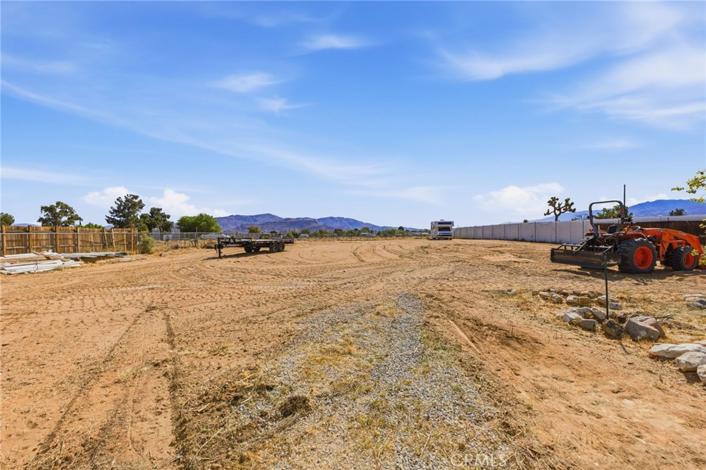 12419 Pawnee Road Apple Valley, CA 92308 - Photo 40 of 63