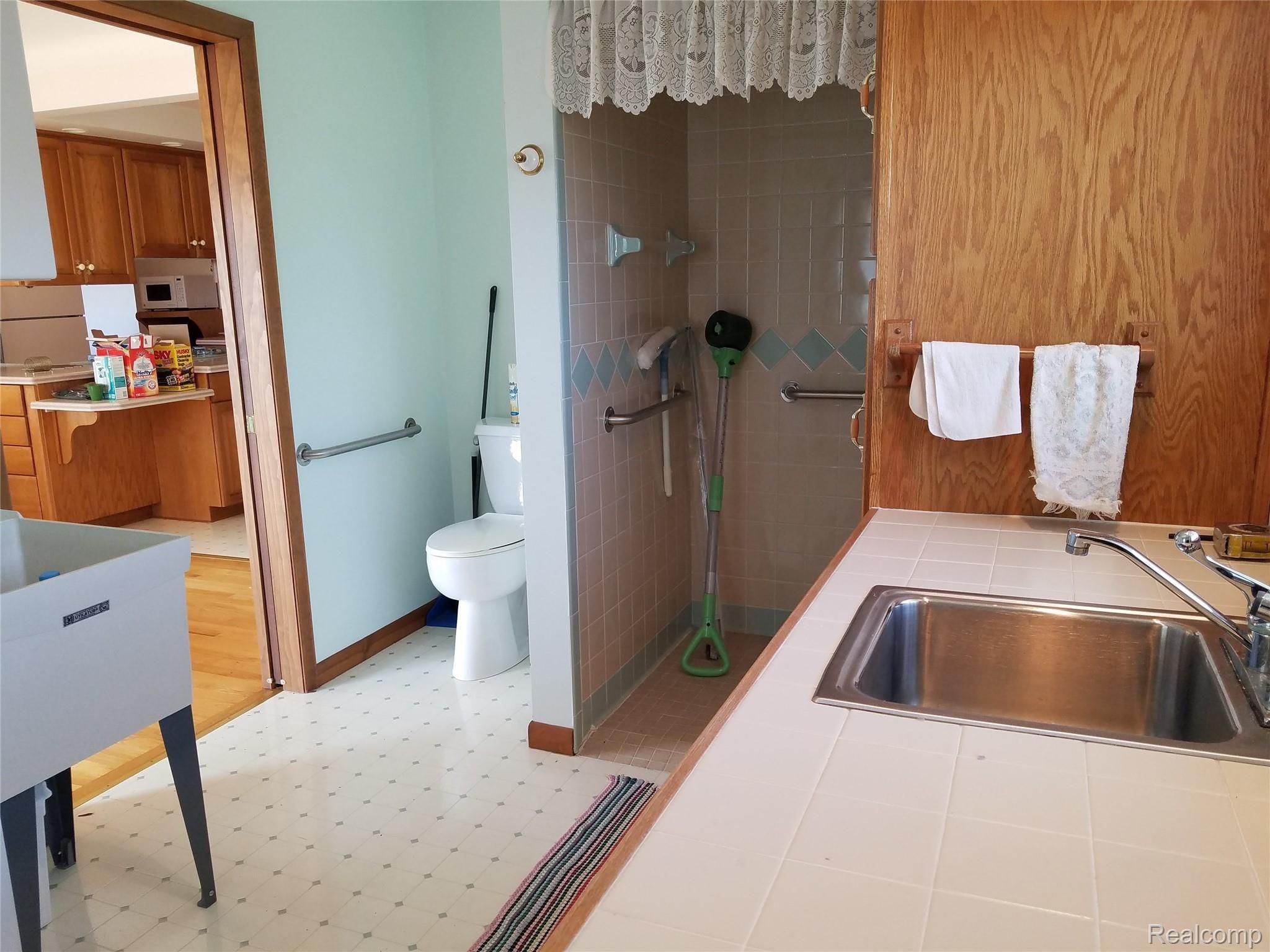 4892 Willow Road Milan, MI 48160 - Photo 7 of 22 2nd Full Bath_Luandry II.jpg