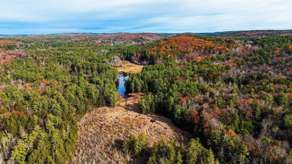23 Dana Road Petersham, MA 01366 - Photo 31 of 32 a view of a city
