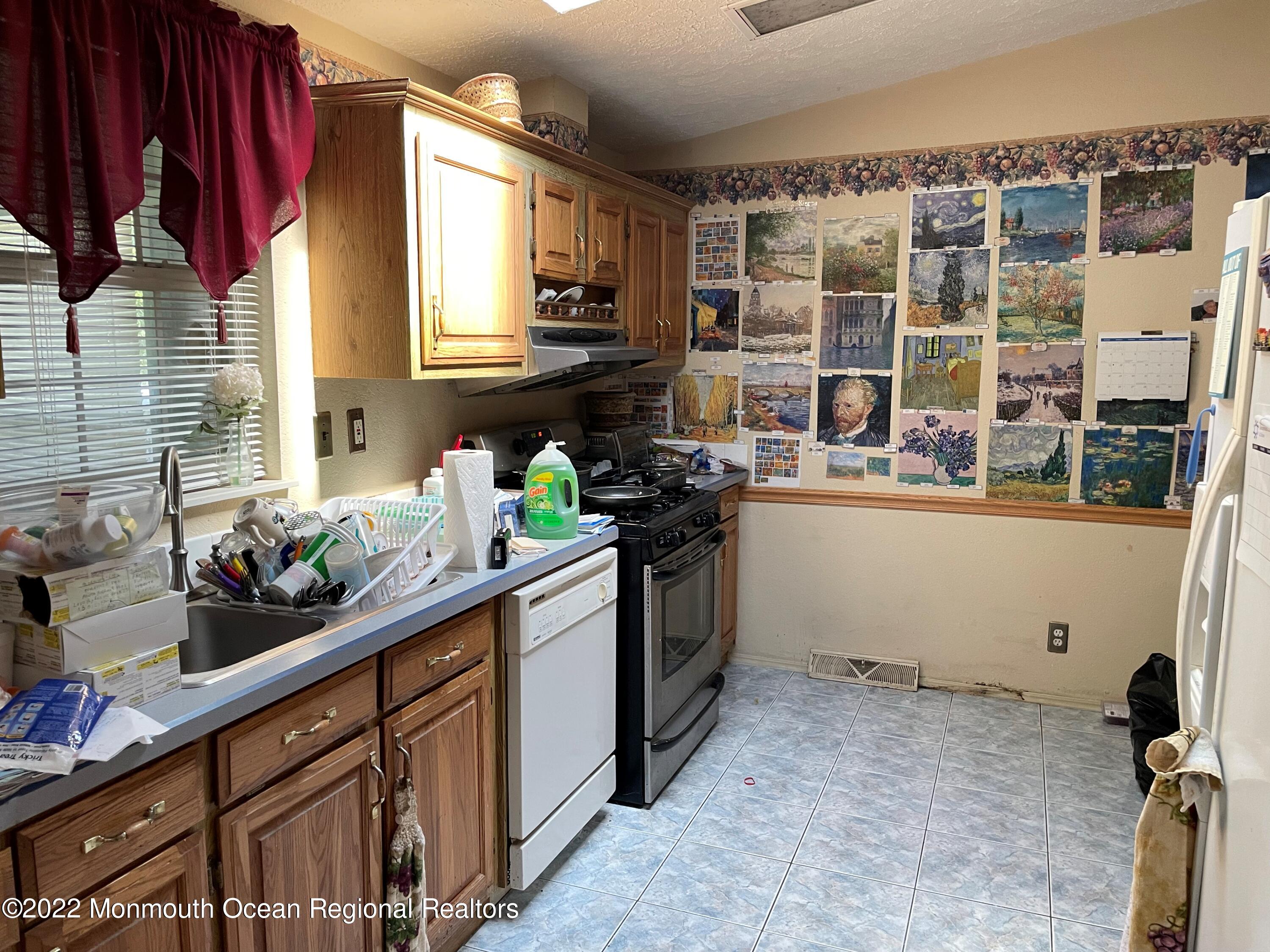 122 Woody Road Freehold, NJ 07728 - Photo 2 of 4 IMG_0718