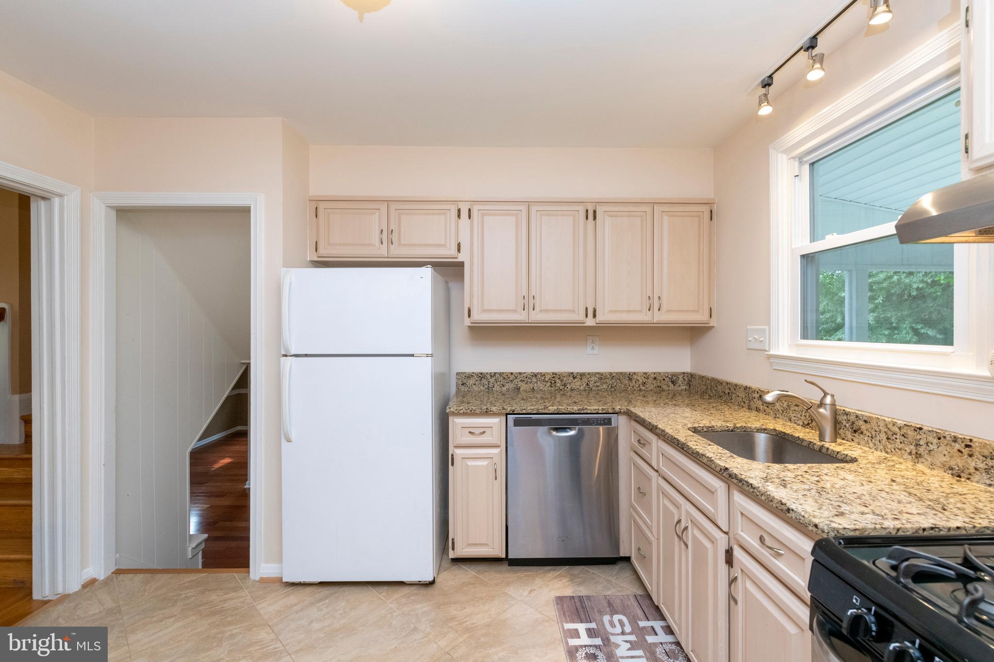 120 Ridgefield Road Lutherville-Timonium, MD 21093 - Photo 8 of 29 Gallery Image 8