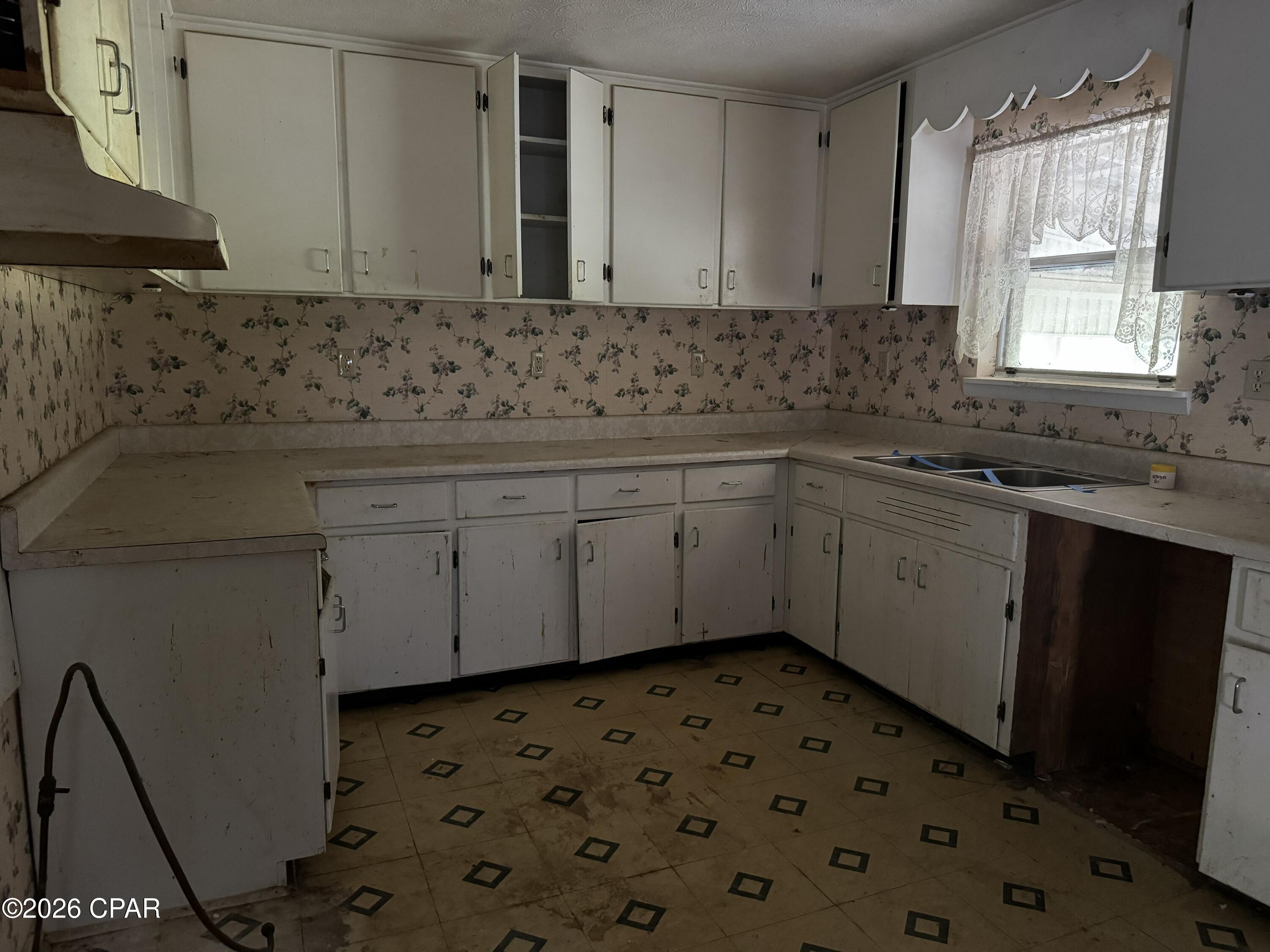 4509 Fowler Road Graceville, FL 32440 - Photo 4 of 23