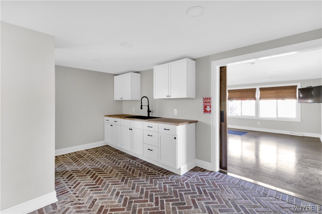 5831 Transit Road Lancaster, NY 14043 - Photo 6 of 17