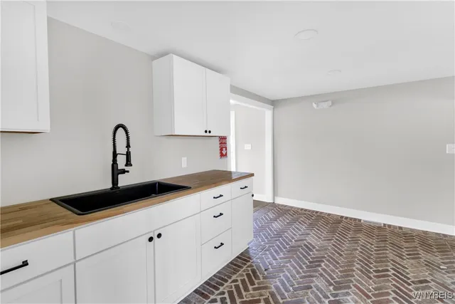 $385,000 | 5831 Transit Road, Lancaster, NY 14043