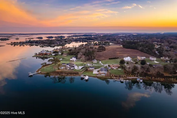$1,490,000 | 225 Great Neck Hill Road, Hubert, NC 28539