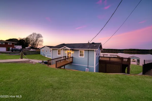 $1,490,000 | 225 Great Neck Hill Road, Hubert, NC 28539