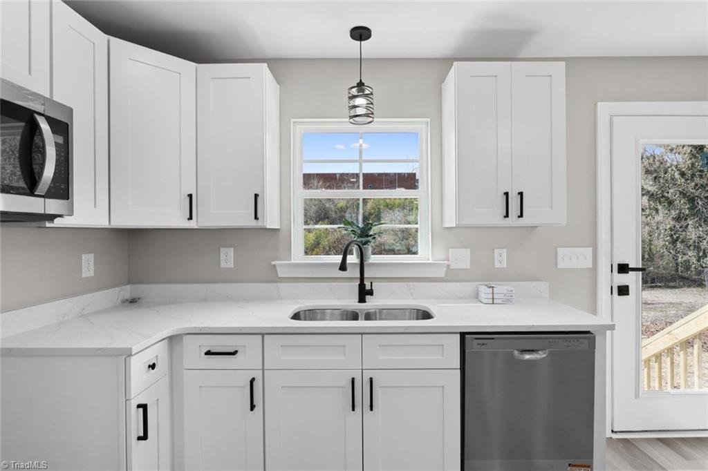 819 Bridge Street Eden, NC 27288 - Photo 11 of 27