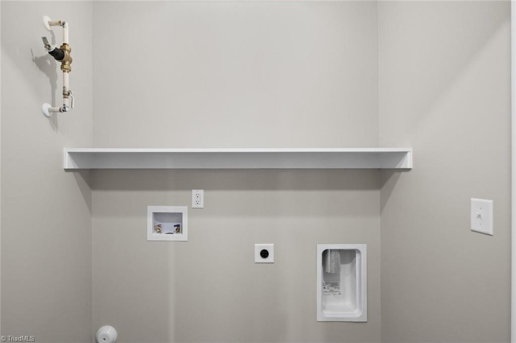 819 Bridge Street Eden, NC 27288 - Photo 14 of 27