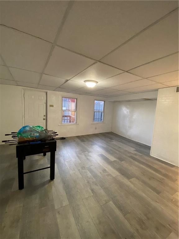 113 Kirkpatrick Street Pittsburgh, PA 15219 - Photo 13 of 29 a view of room with window and a projector