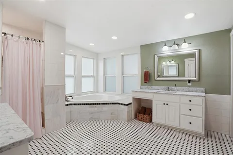 $549,000 | 5333 El Campo Avenue, Fort Worth, TX 76107