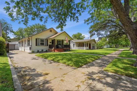 $549,000 | 5333 El Campo Avenue, Fort Worth, TX 76107