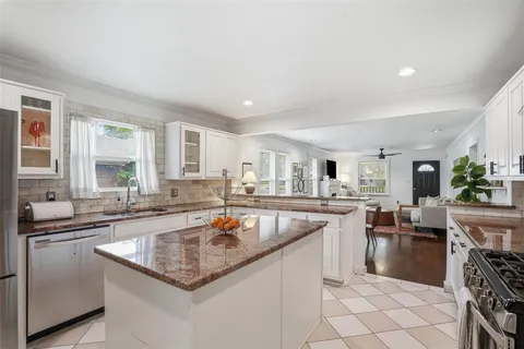 $549,000 | 5333 El Campo Avenue, Fort Worth, TX 76107