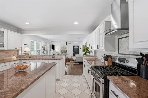 $549,000 | 5333 El Campo Avenue, Fort Worth, TX 76107