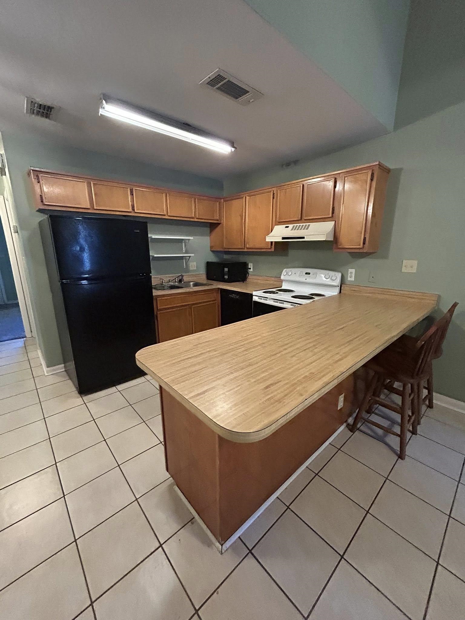1127 Ocala Road Tallahassee, FL 32304 - Photo 4 of 28 Gallery Image 4