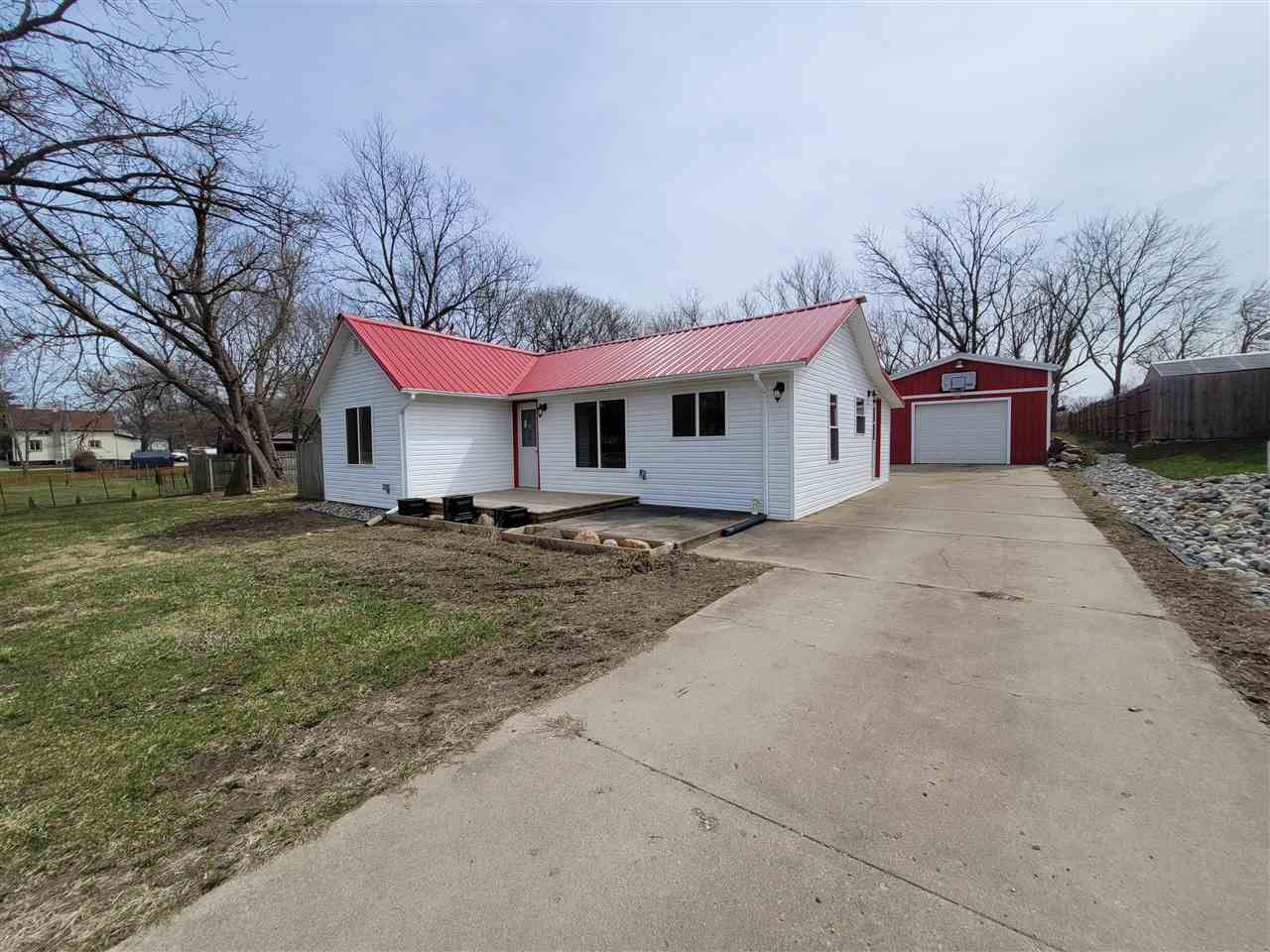 9432 East Coldwater Road Davison, MI 48423 - Photo 3 of 21