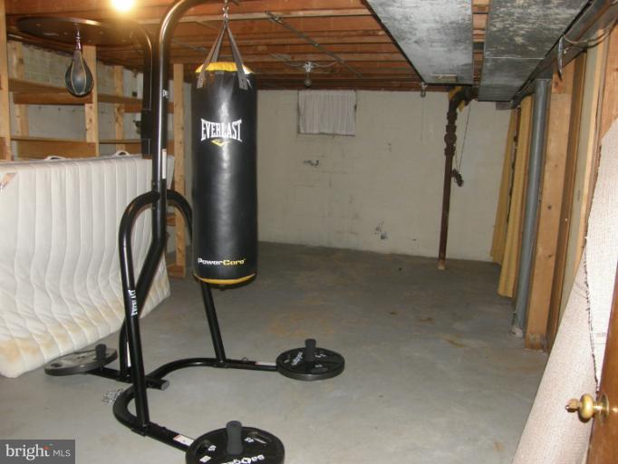 3306 Russell Road Alexandria, VA 22305 - Photo 2 of 21 a water heater on a table in a room