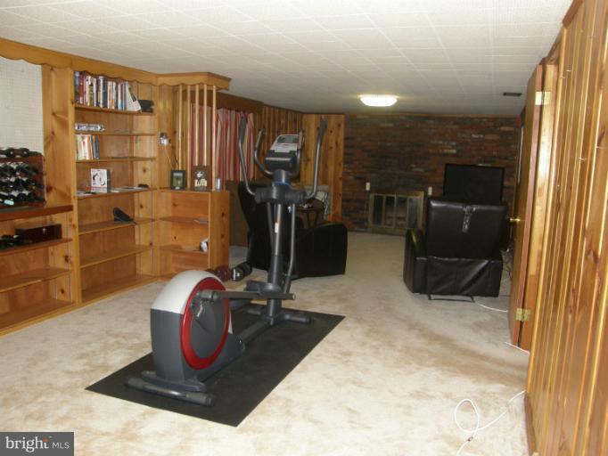 3306 Russell Road Alexandria, VA 22305 - Photo 19 of 21 a room with gym equipment