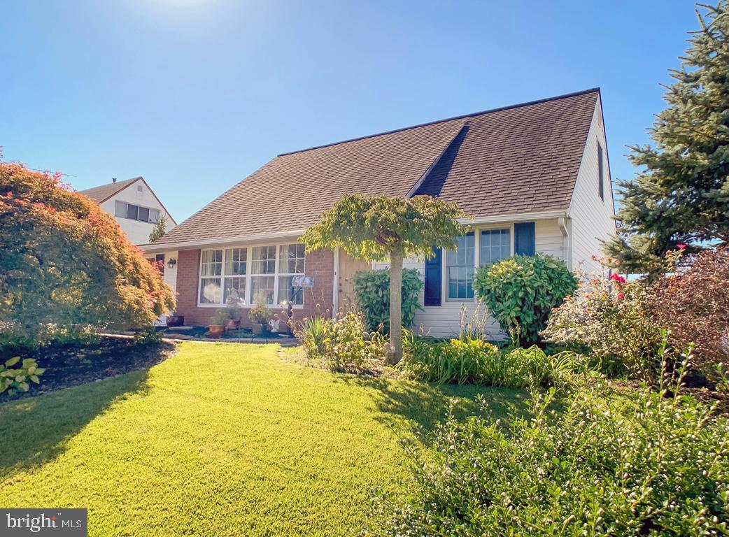 33 Haven Road Levittown, PA 19056 - Photo 1 of 40 Gallery Image 1